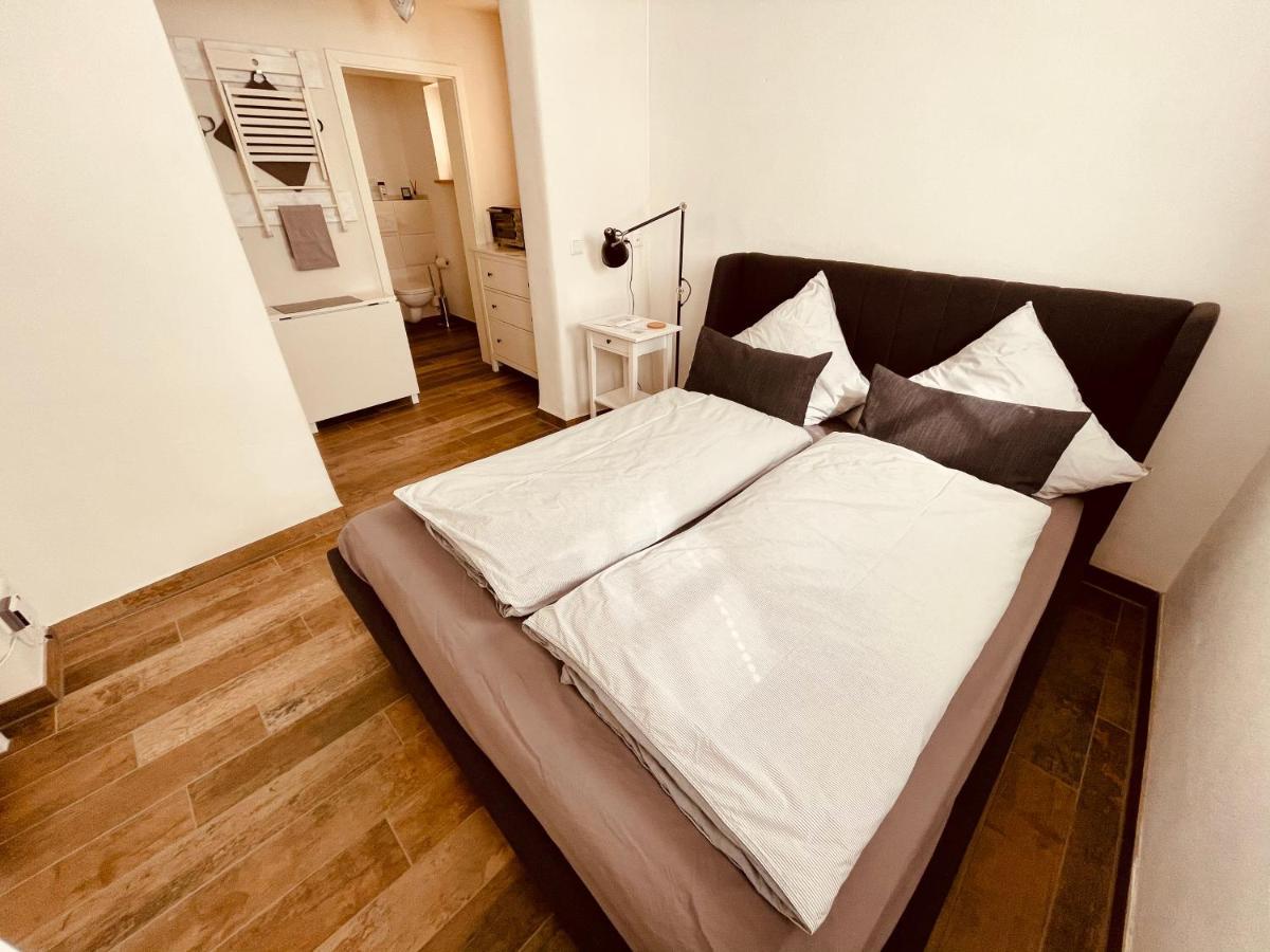 Ferienwohnungen Mey Haus Zum Rosenstock Erfurt Exteriör bild